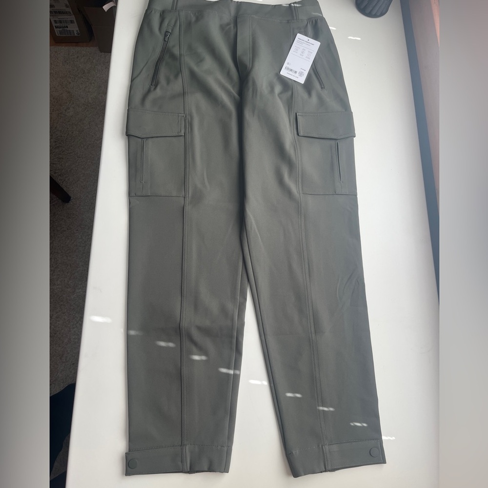 NWT Athleta Women’s Endless High Rise Cargo Pants Olive size 12 - Picture 12 of 13